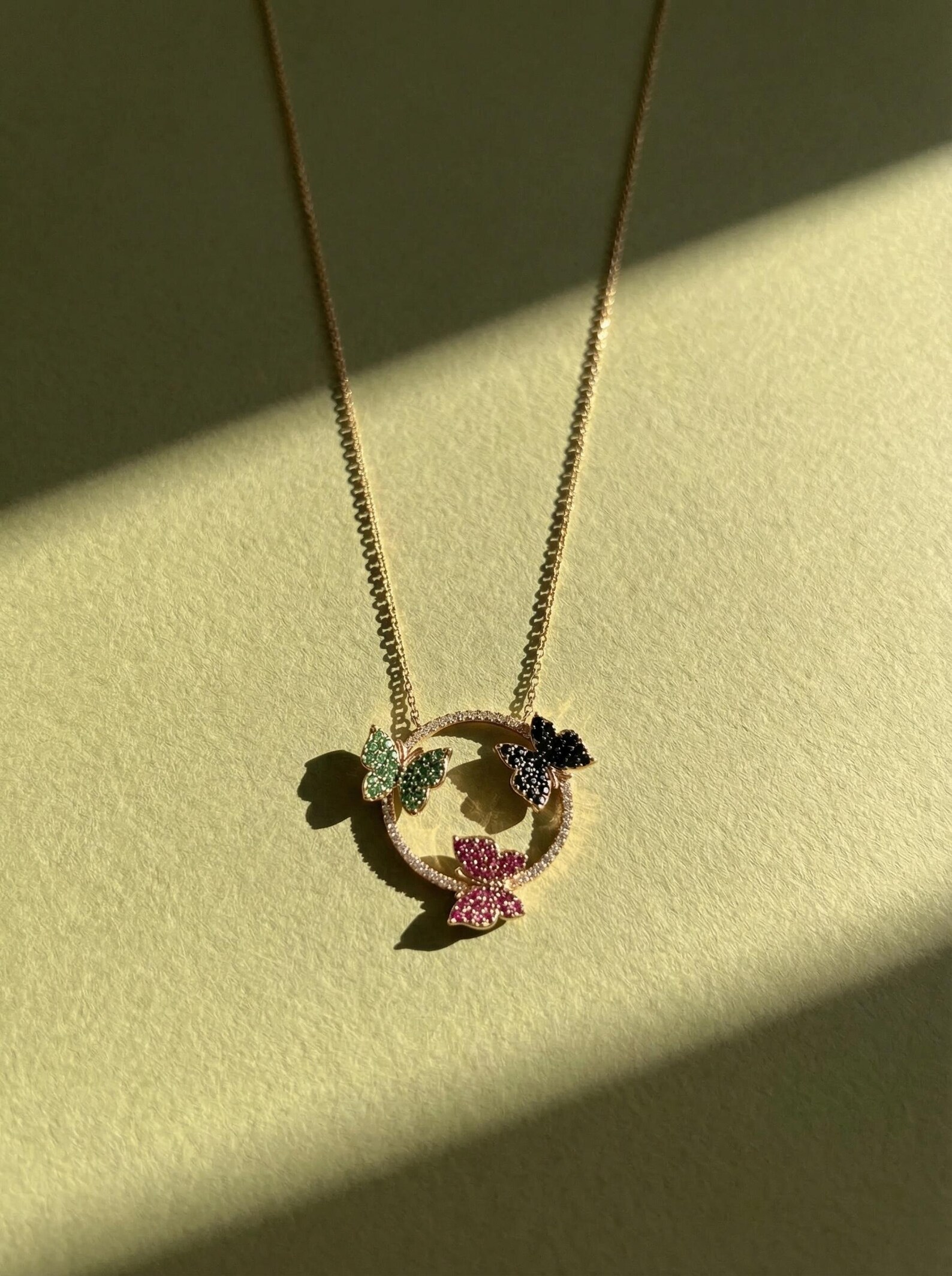 Cercle Pendant view 2